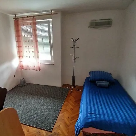 Super Flat In * Mostar